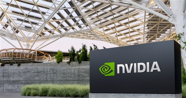 算力芯片告急！NVIDIA Blackwell一芯难求：提前锁单到2027年