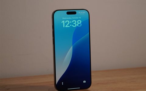 苹果AI中文版终于来了：iOS 18.4 Beta 3上线
