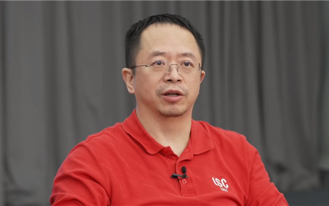 周鸿祎：强迫自己用三个月AI 就会成为专家