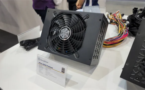 带3块RTX 5090没压力！银昕推出2500Rz电源：4组12V-2×6供电