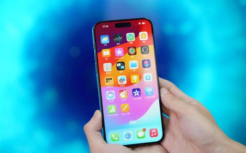 关税大棒下iPhone或涨至1.6万！分析师预计苹果获豁免可能性为50%